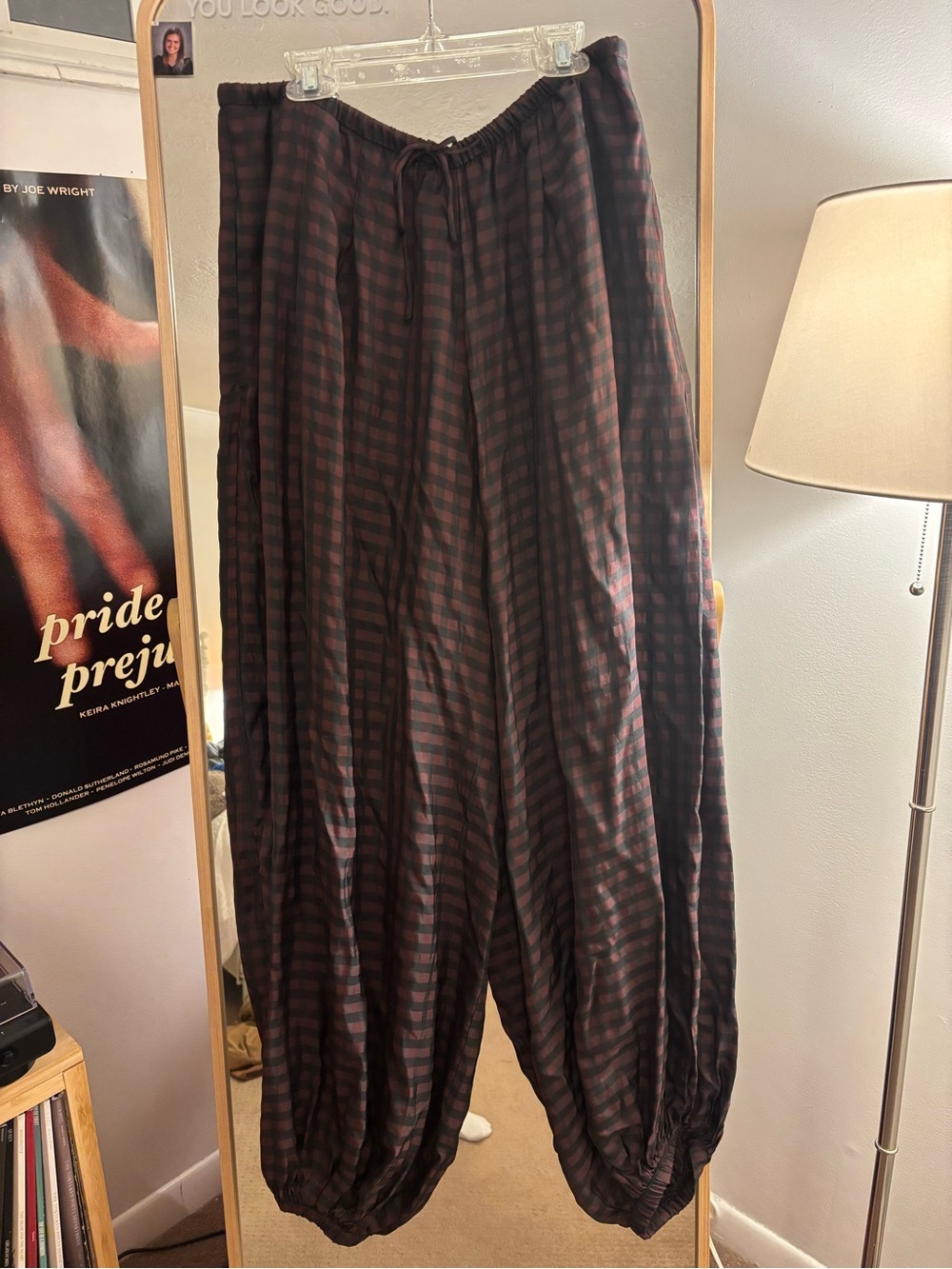Zara Women's Black and Dark Red Plaid Balloon Sweatpants